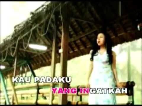 Ratih Purwasih – Antara Benci Dan Rindu [Official Music Video]