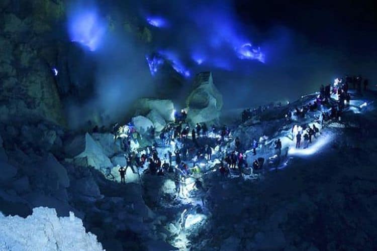 3-tips-anti-gagal-menyaksikan-blue-fire-di-kawah-ijen,-banyuwangi