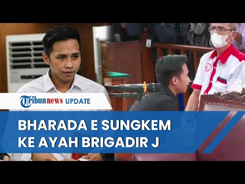 Momen Pertama Antara Bharada E dengan Keluarga Brigadir J, Sungkem dan Mencium Tangan Ayah Yosua