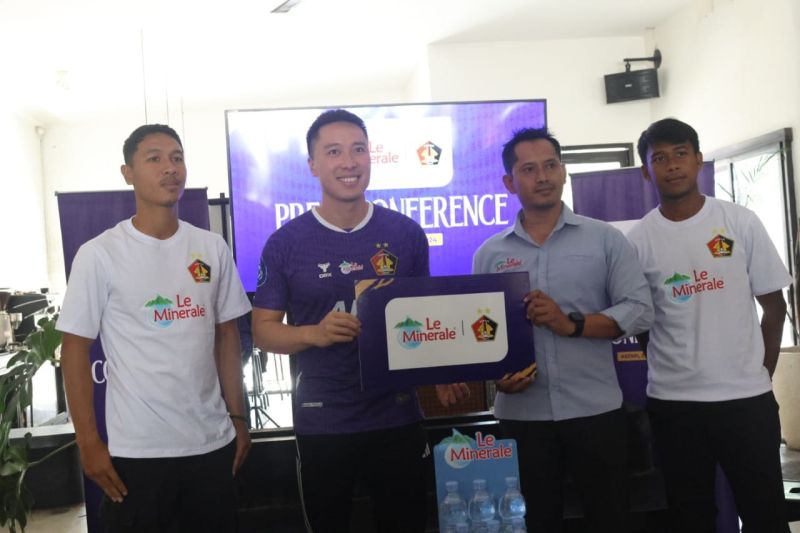 persik-kediri-gandeng-perusahaan-air-mineral-di-liga-i 2024/2025