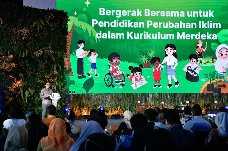 kemendikbud-rilis-buku-panduan-persiapkan-siswa-hadapi-perubahan-iklim