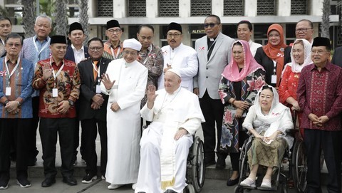 merawat-toleransi-dan-kebinekaan:-refleksi-kunjungan-paus-fransiskus-ke-indonesia