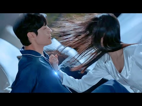 【MUTIL SUB】第一次見面就在床上，機器人女友穿越到總裁臥室#chinesedrama #drama #love