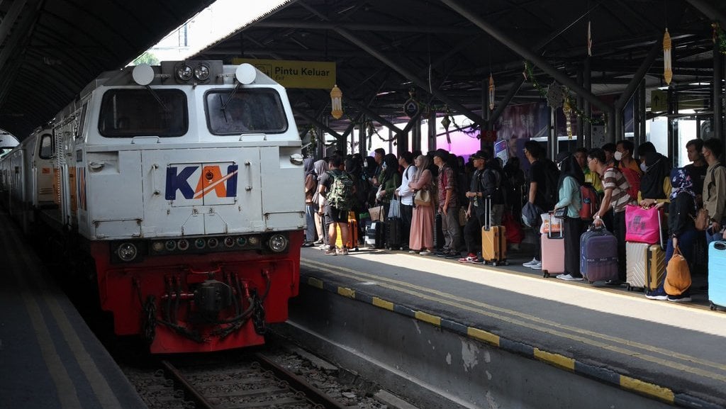 kai-daop-1-operasikan-8-kereta-tambahan-selama-libur-maulid-nabi