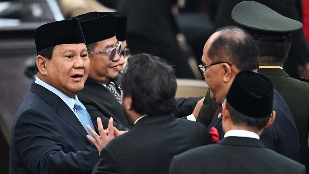 rapbn-2025-beri-keleluasaan-ke-prabowo-tambah-kementerian