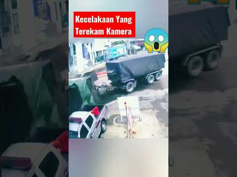 Kecelakaan paling mengerikan yang terekam kamera #shorts #video  #daftarpopuler #seputaryoutube