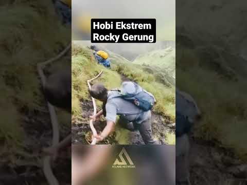 Gunung tersulit Di Indonesia menurut Rocky Gerung #shorts