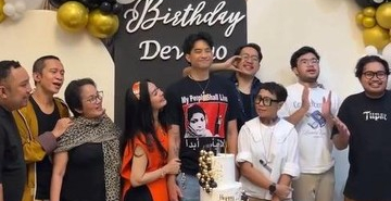 momen-ulang-tahun-ke-23-devano-danendra,-dirayakan-hangat-dan-sederhana-bareng-keluarga