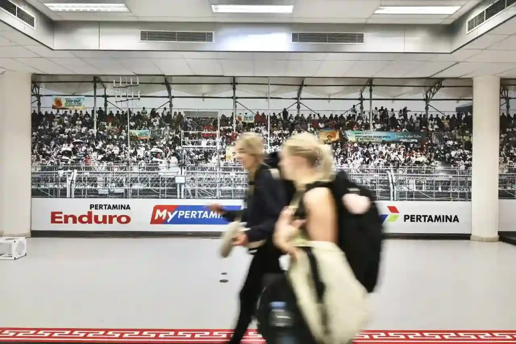 motogp-mandalika-2025:-wisatawan-mancanegara-padati-lombok