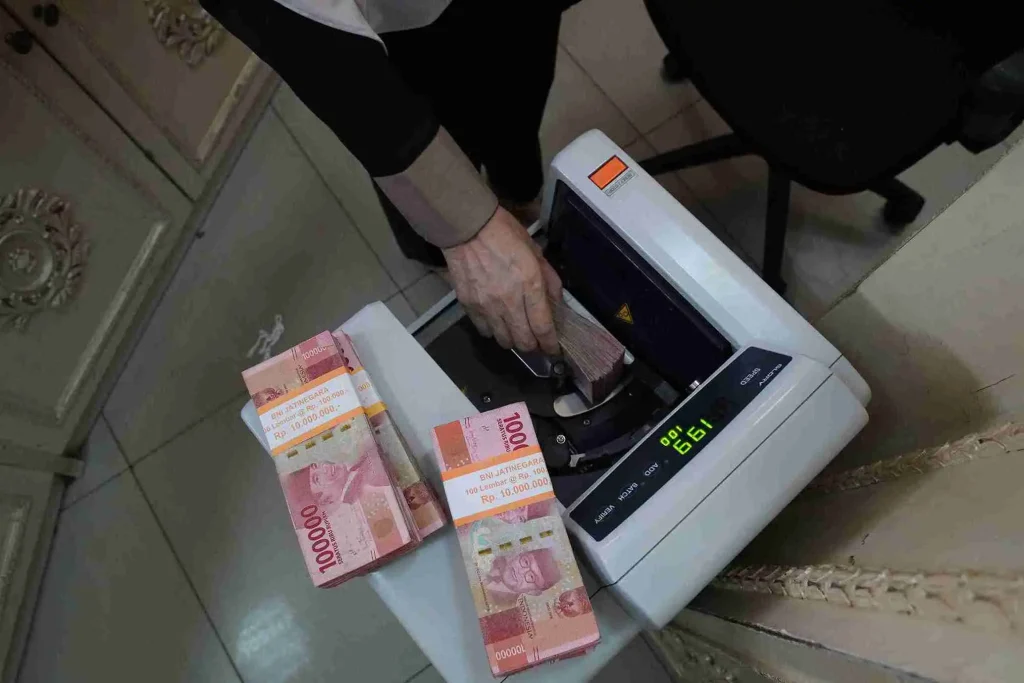 pasar-abaikan-dampak-penutupan-pemerintah-as,-rupiah-menguat