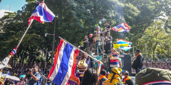 Bangkok Revolution: on the Front Line!
