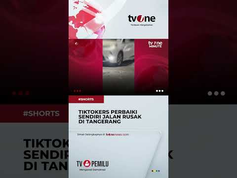 Aksi Tiktokers Perbaiki Jalan Rusak Pakai Uang Pribadi #shorts #tvone #news
