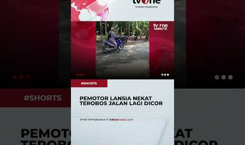 Aksi Kakek-Kakek Nyelonong Lewati Jalan Dicor #shorts #tvone #news