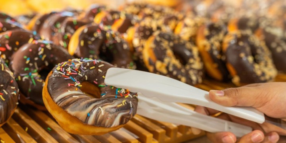 Donat Kekinian: Camilan Hits yang Tak Pernah Lekang oleh Waktu