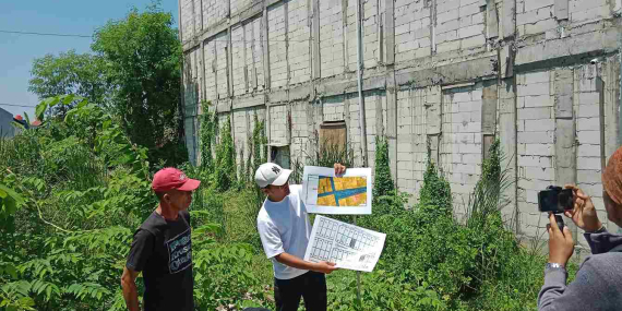 Warga Medokan Ayu Surabaya Saling Klaim Tanah, Pemilik Sertifikat Bongkar Bangunan untuk Jalan