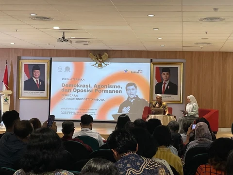 akademisi:-budaya-feodal-membungkam-ruang-perbedaan-dalam-demokrasi-indonesia