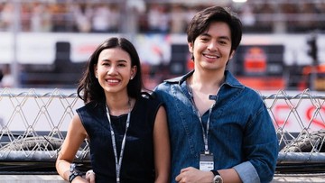 angga-yunanda-dan-shenina-cinnamon-nonton-motogp-di-mandalika,-intip-5-gayanya