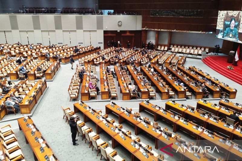 ini-syarat-syarat-untuk-duduk-jadi-anggota-dpr-ri