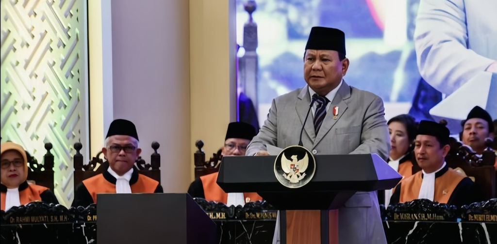 setahun-pemerintahan-prabowo-gibran:-kebijakan-publik-elitis-dan-populis,-minim-analisis-kritis
