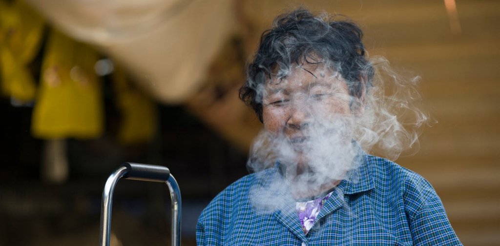 rokok-ilegal:-narasi-berulang-untuk-menghambat-kenaikan-cukai