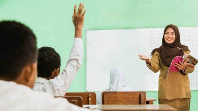 sistem-islam-menjamin-kesejahteraan-guru