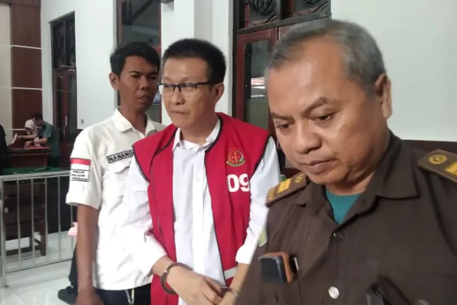 rayakan-ultah-di-resto-berujung-penganiayaan,-pria-surabaya-duduk-di-kursi-pesakitan