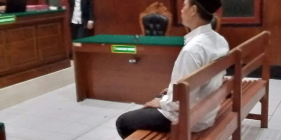 sopir-truk-penabrak-tjan-melani-divonis-4-tahun-3-bulan-penjara-oleh-pn-surabaya