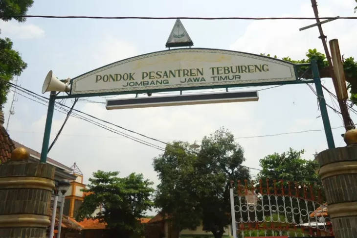 jawa-timur,-daerah-yang-jadi-magnet-untuk-nyantri