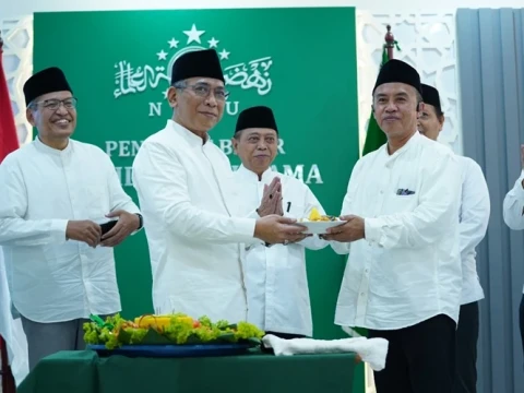 kick-off-hari-santri-2025,-pbnu-serukan-doa-bersama-untuk-pesantren-al-khoziny-dan-palestina