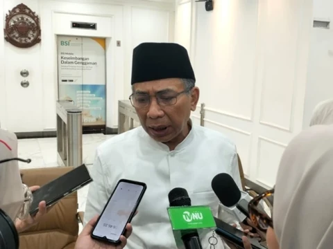 tradisi-santri-kerja-bakti-ikut-bangun-pesantren,-begini-kata-gus-yahya