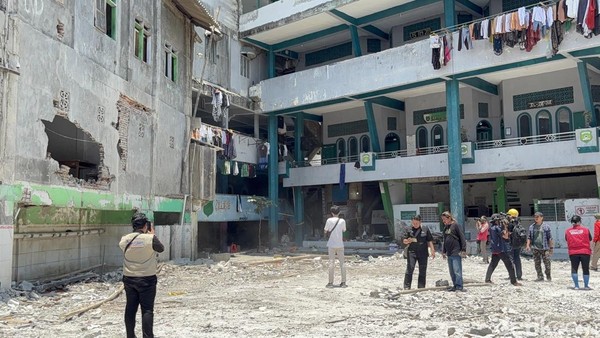 ponpes-al-khoziny:-sebuah-refleksi-dan-langkah-pemulihan