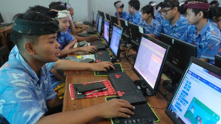 smp-di-bali-ajarkan-coding-dan-ai,-bukti-pembelajaran-teknologi-bisa-ramah-anak