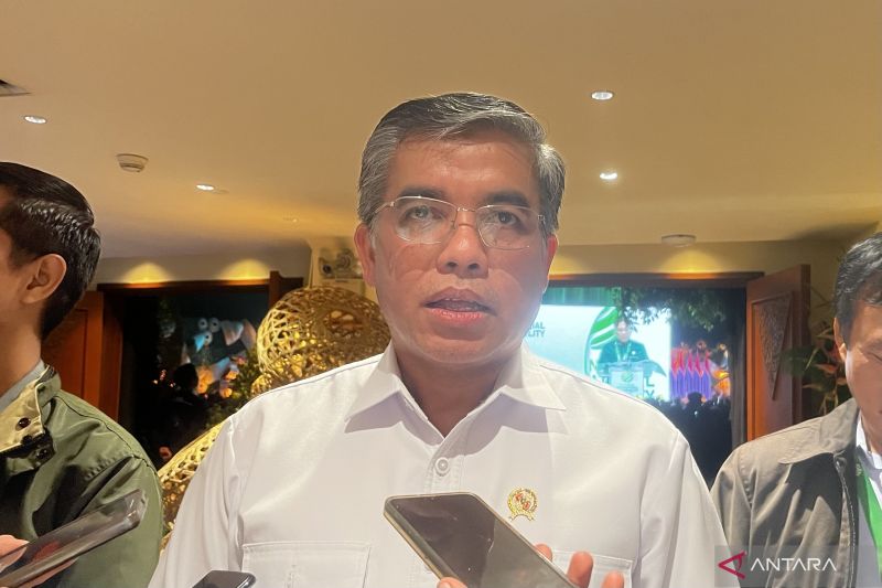 menaker-tegaskan-pentingnya-pemerataan-dalam-magang-nasional-2025