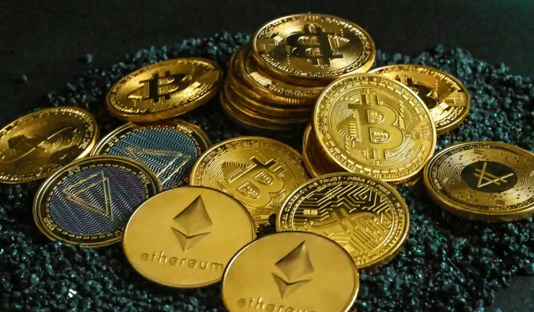 pasar-kripto-terjun,-hapus-usd7-miliar-dalam-sekejap