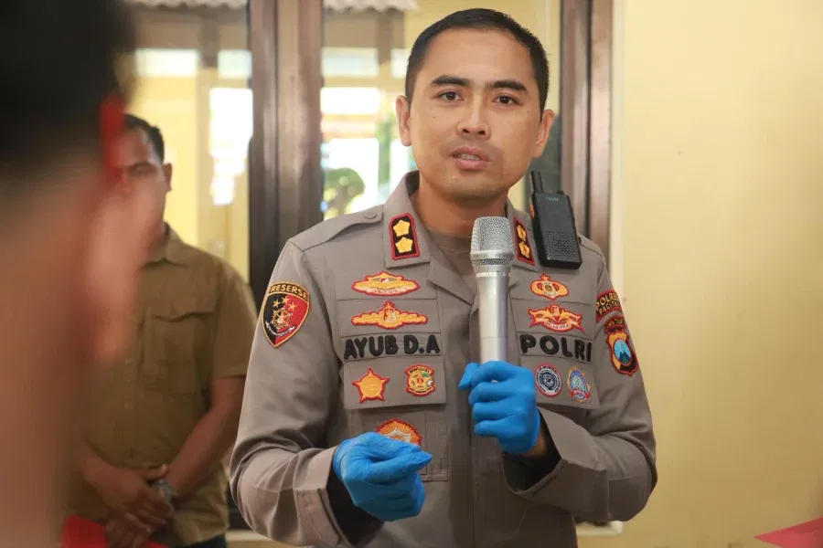kapolres-pacitan-tegaskan-siap-tindaklanjuti-laporan-terkait-mahar-rp3-miliar-berupa-cek-bca