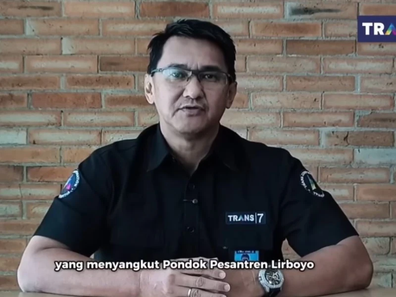 khidmah-pesantren-dan-martabat-kiai-yang-dilecehkan-media