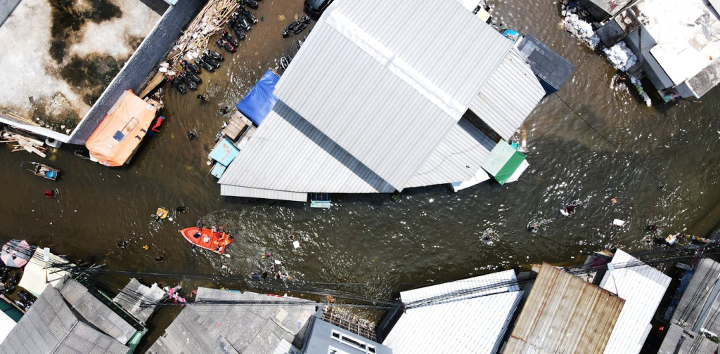 bagaimana-dunia-seharusnya-memahami-dana-‘loss-and-damage’:-pelajaran-dari-pesisir-jakarta