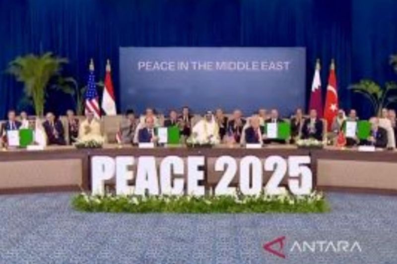 donald-trump-sebut-prabowo-“sosok-luar-biasa”-di-ktt-perdamaian-gaza