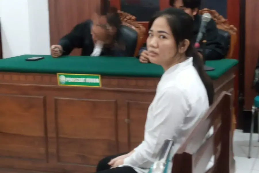 ngaku-bisa-komunikasi-dengan-4-dewa,-wanita-surabaya-tipu-atasan-rp6,3-miliar