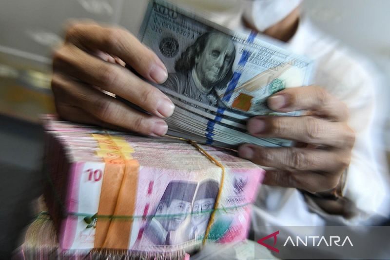 rupiah-pada-kamis-pagi-menguat-jadi-rp16.573-per-dolar-as