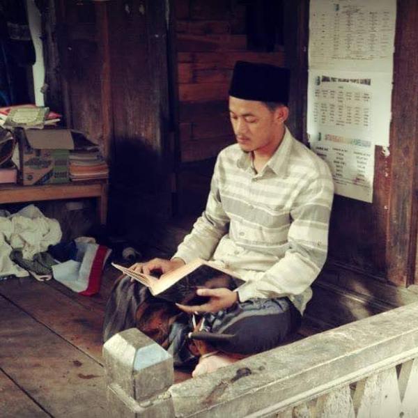 kritik-pesantren:-antara-ilusi-kebangkitan-kiri-dan-bayangan-ekstrem-kanan