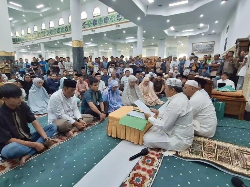 ustaz-rubianto-mendedikasikan-hidup-membimbing-saudara-baru-login-dalam-islam