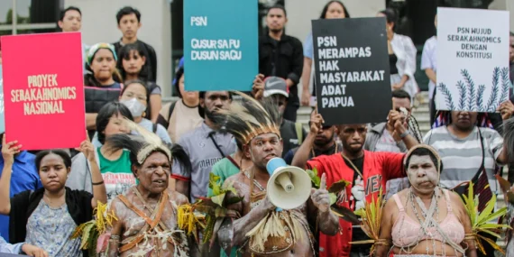 Di Papua, Rawa-rawa Berubah Jadi Lumpur Kematian Perempuan Akibat ‘Pembangunan’