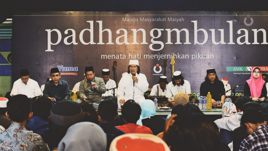 “hatta”-dan-sinau-bareng:-ruang-dialog-antara-manusia-dan-tuhan