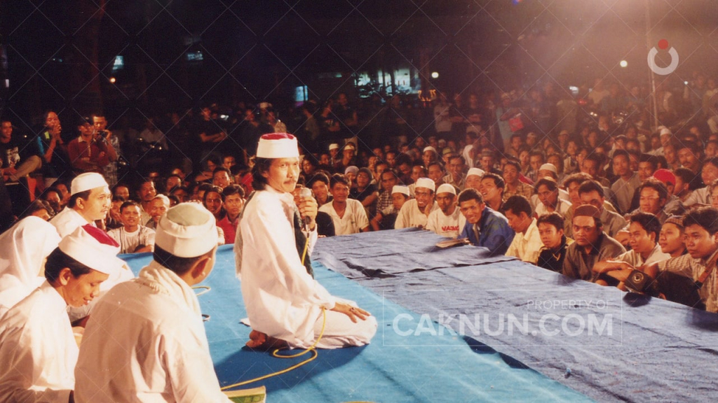 ayat-perubahan,-sinau-bareng,-dan-ruang-berkumpulnya-cahaya