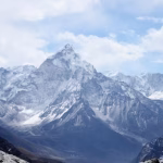 mendengar-suara-peringatan-gunung-di-hari-gunung-internasional