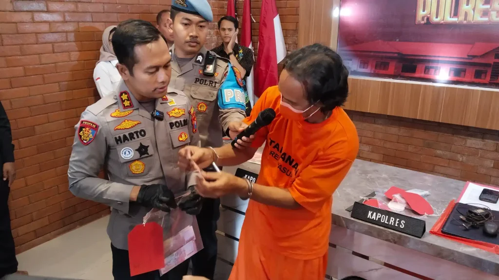 uang-palsu-yang-beredar-di-pasuruan-ternyata-dicetak-di-subang-jawa-barat