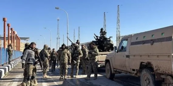 tentara-suriah-dikerahkan-ke-seluruh-jazirah-timur-ambil-alih-wilayah-yang-diduduki-sdf