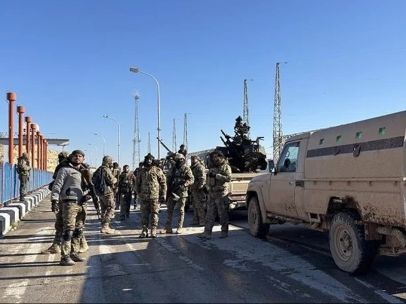 tentara-suriah-dikerahkan-ke-seluruh-jazirah-timur-ambil-alih-wilayah-yang-diduduki-sdf