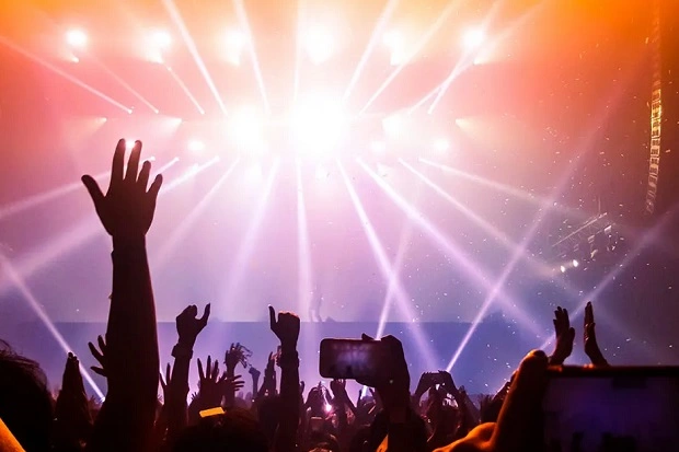 irsx-geber-cuan-dari-konser-hybrid:-brian-mcknight-sold-out,-westlife-siap-digelar